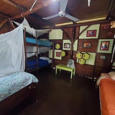 Hotel Casa Perico Rio Dulce Town Buitenkant foto